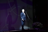 Губернатор Андрей Травников поздравил жительниц Новосибирской области с Международным женским днем