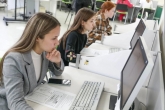 Новосибирских студентов и медработников в сфере стоматологии приглашают посетить курс лекций