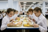 Школам региона поручено усилить контроль за питанием детей