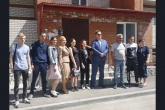 Ключи от новых квартир вручили детям-сиротам в Новосибирской области
