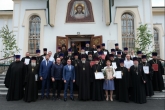 Первый замгубернатора Юрий Петухов вручил сотрудникам Новосибирской епархии награды Правительства региона
