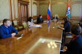 Правительство Новосибирской области усилит контроль за поступлениями медикаментов в аптеки региона