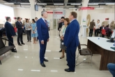 убернатор Андрей Травников проверил работу нового МФЦ в Кировском районе Новосибирска
