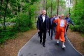 Забота о городских лесах и парках выходит на новый уровень: Губернатор поставил задачи по защите зелёного каркаса Новосибирска