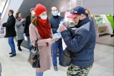 В Новосибирской области продолжаются проверки соблюдения масочного режима