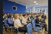 50 тысяч новосибирских школьников узнали о квантовых вычислениях и медицине будущего, «путешествуя» в микровселенной