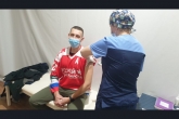 Артисты и хоккеисты: в Новосибирской области продолжается организованная вакцинация от коронавируса