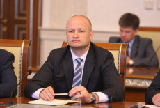 Временно исполняющим обязанности заместителя Губернатора Новосибирской области назначен Станислав Тишуров