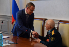 В Правительстве региона состоялось чествование Героя Советского Союза Александра Анцупова
