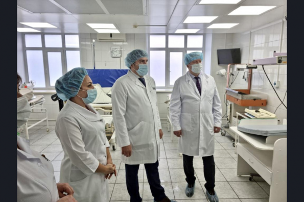 Министр здравоохранения провел проверку организации службы родовспоможения во время пандемии