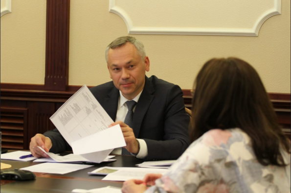 Андрей Травников провел личный приём жителей региона 