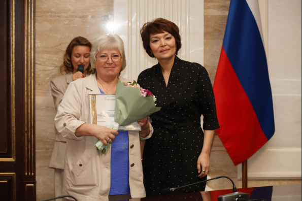 В Правительстве Новосибирской области наградили лучших воспитателей и дошкольных работников