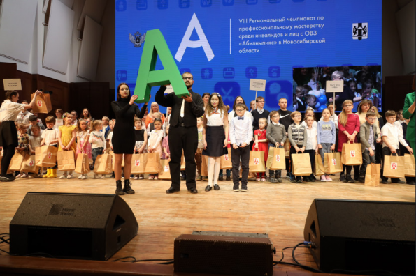 Жестовое искусство и ковроткачество крючком: чемпионат «Абилимпикс» собрал более 500 участников