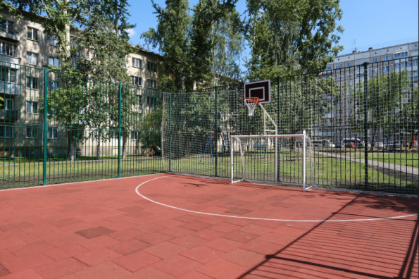 Андрей Травников: Проект «Территория детства» по установке детских и спортивных площадок будет продолжен