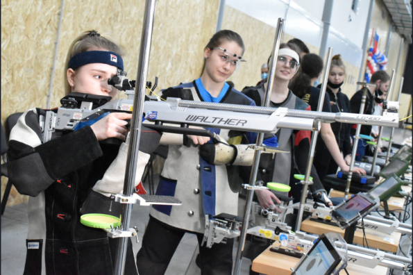 В новом спортивно-стрелковом комплексе областного центра впервые стартовал региональный чемпионат и первенство по пулевой стрельбе
