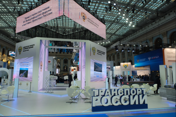 Губернатор Андрей Травников представил развитие транспортного каркаса Новосибирской агломерации на «Транспортной неделе» в Москве