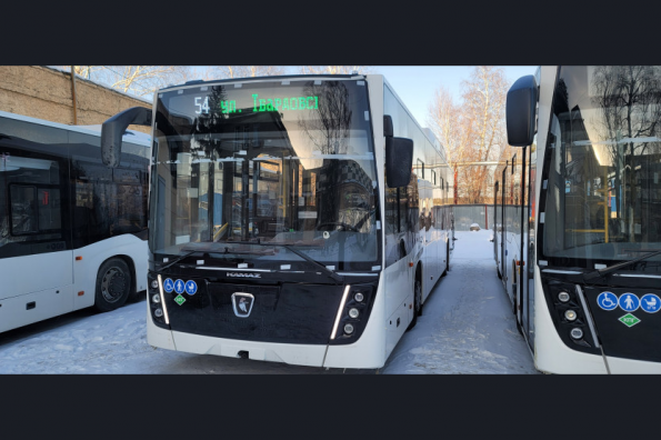 Пять автобусов обновили на маршруте № 54 в Новосибирске благодаря нацпроекту БКД