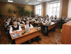 Запись в 1 класс: почти 65% заявлений подано в электронной форме