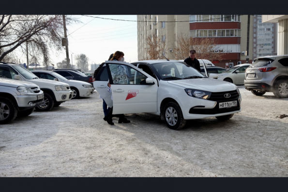 Для паллиативной службы региона приобрели три новых автомобиля