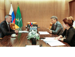 Андрей Травников провёл рабочую встречу с Председателем Правления Россельхозбанка Борисом Листовым