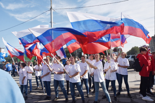 Новосибирская область отмечает День Государственного флага Российской Федерации