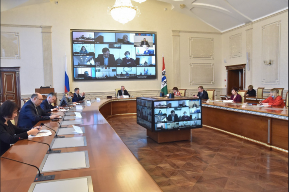 Усилить работу по профилактике гриппа и ОРВИ в школах поручено муниципальным образованиям региона