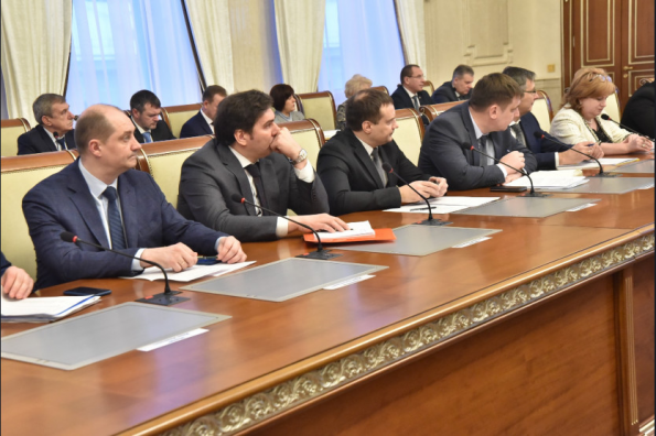 Губернатор Андрей Травников поручил заключить все контракты по нацпроектам до конца февраля 