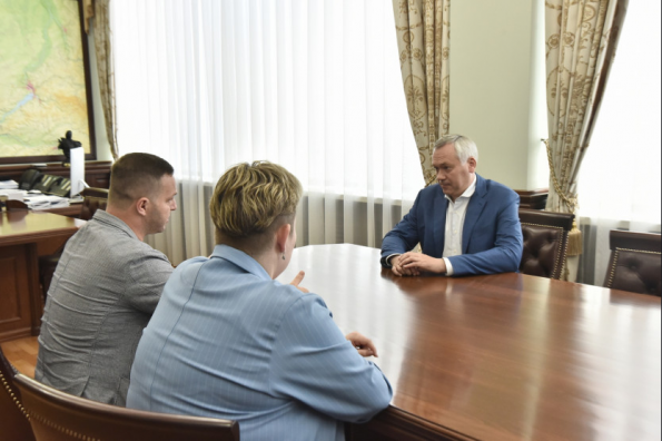 Губернатор Андрей Травников провел рабочую встречу с замруководителя по региональной работе исполкома Народного фронта Борисом Подольным