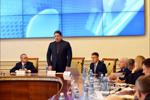 В Правительстве региона обсудили вопросы развития любительского хоккея 
