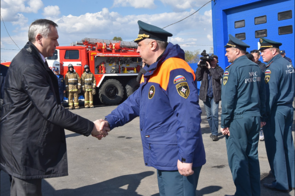 Губернатор Андрей Травников проконтролировал усиление мер противопожарной безопасности в районах