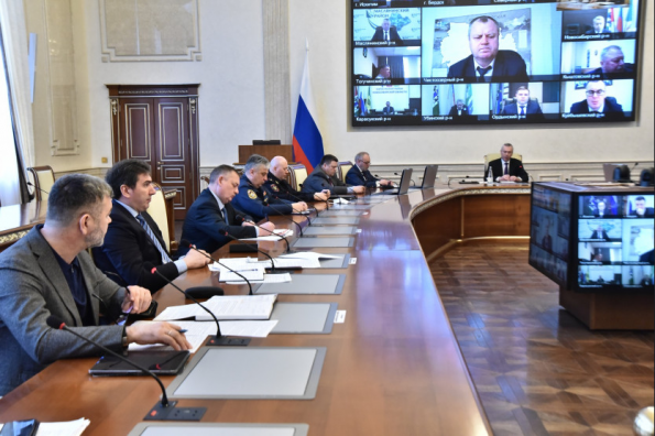 Губернатор поручил устранить причины недостаточных темпов ямочного ремонта