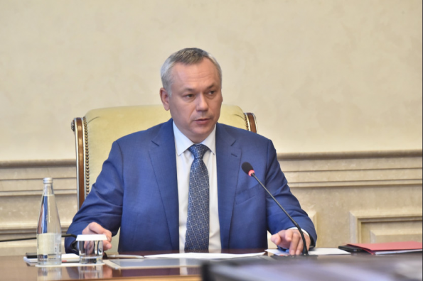 Андрей Травников поблагодарил аграриев за успешное завершение посевной кампании