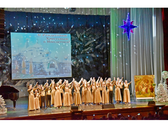 Врио Губернатора Андрей Травников поздравил гостей Рождественской елки с праздником Рождества