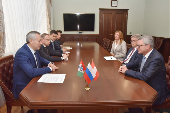 Андрей Травников провёл рабочую встречу с Послом Австрии в России Йоханнесом Айгнером