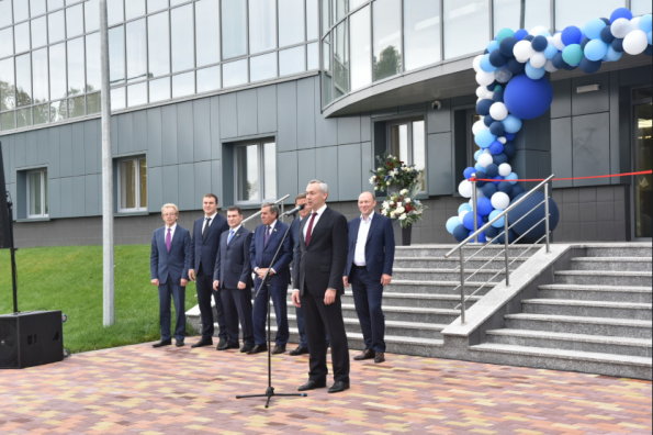 Губернатор Андрей Травников принял участие в открытии производственного комплекса компании «Ангиолайн»