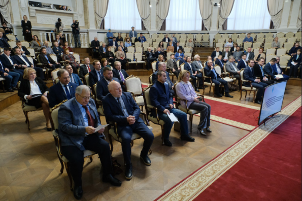 Развитие кооперации науки и промышленности, быстрое внедрение результатов исследований в жизнь: Губернатор обозначил приоритеты развития научной сферы региона в 2023 году