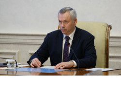 Андрей Травников поручил обеспечить бесперебойную поставку вакцины от COVID-19 в регион