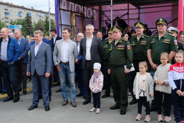 Губернатор Андрей Травников поздравил новосибирцев с Днем города