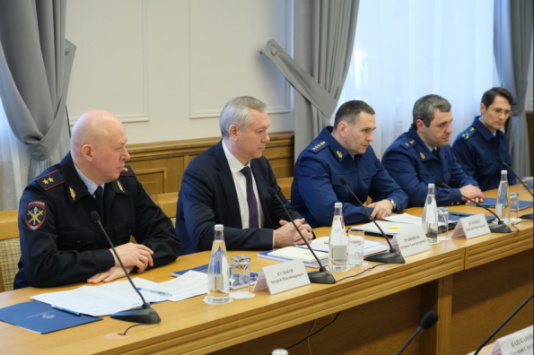 Губернатор Андрей Травников принял участие в личном приёме граждан заместителем Генерального прокурора РФ Дмитрием Демешиным