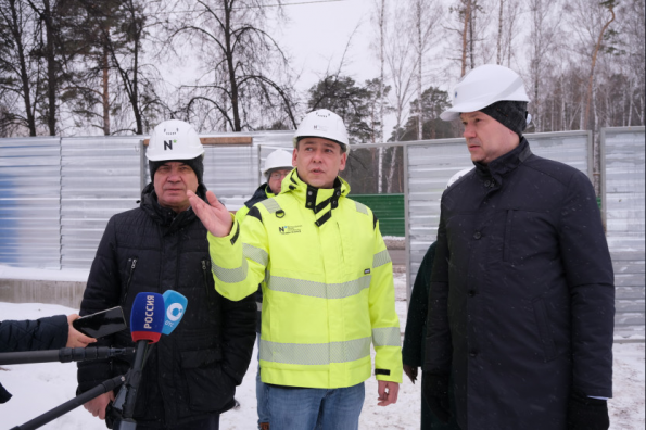 Губернатор проконтролировал ход работ на площадке первой очереди строительства кампуса мирового уровня НГУ