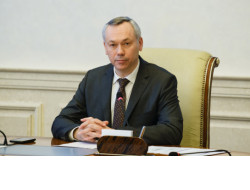 Андрей Травников поручил помочь решить жилищный вопрос многодетной семье, пострадавшей при пожаре в Искитимском районе