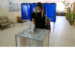В Новосибирской области продолжается голосование по поправкам в Конституцию России 