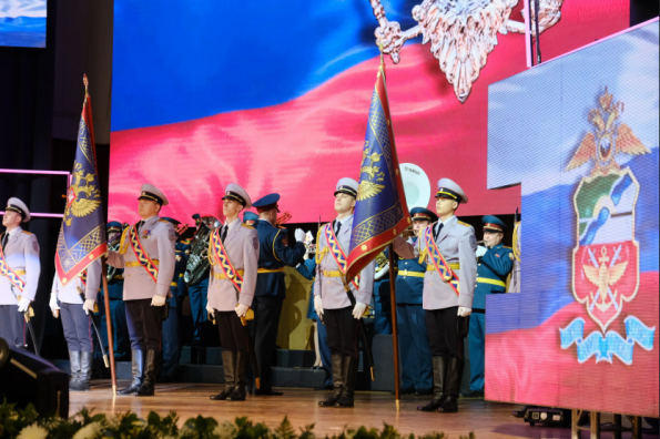 Губернатор поздравил сотрудников органов внутренних дел РФ по Новосибирской области с наступающим профессиональным праздником