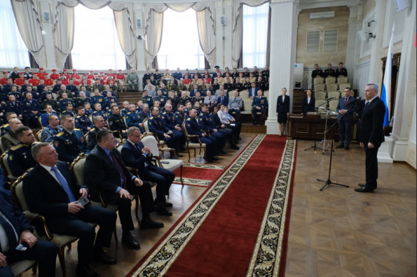 Защитников Отечества чествуют в Новосибирской области