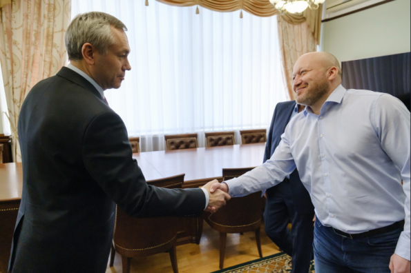 Губернатор Андрей Травников поставил задачу на сезон новому главному тренеру хоккейной «Сибири»
