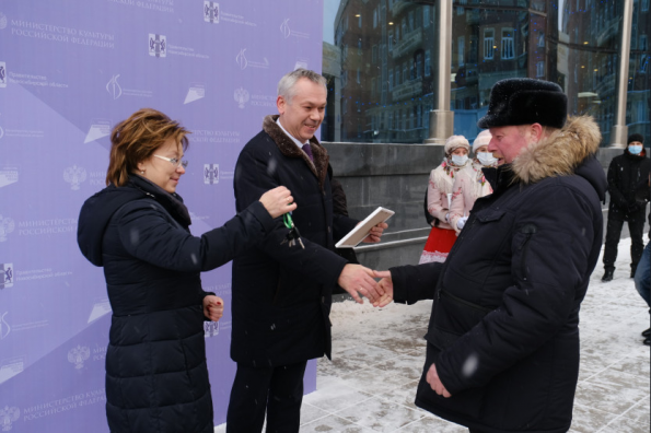 Пять районов Новосибирской области получили мобильные автоклубы