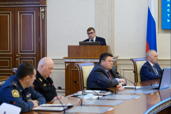 Губернатор Андрей Травников поручил минсельхозу Новосибирской области тщательно отслеживать темпы заготовки кормов