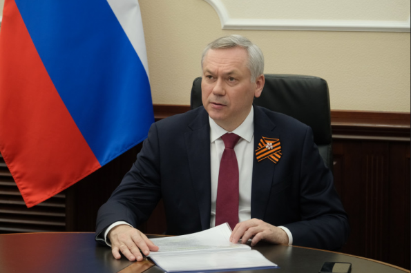 Губернатор Андрей Травников провел личный приём граждан, посвященный Дню Победы