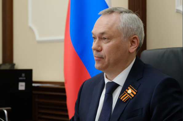 Губернатор Андрей Травников провел личный прием граждан, посвященный Дню Победы