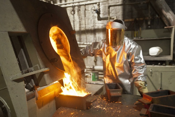 Новосибирский аффинажный завод продали «Центру управления недвижимостью», всего на торги было подано пять заявок, узнал корреспондент 6 июня из публикации издания «КоммерсантЪ».